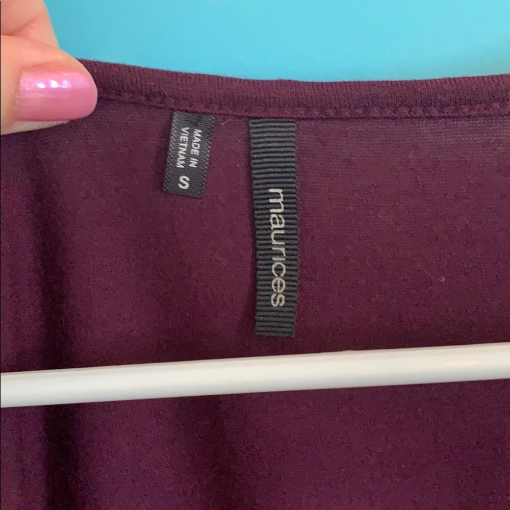 Ruffle v-neck tee - Picture 2 of 5